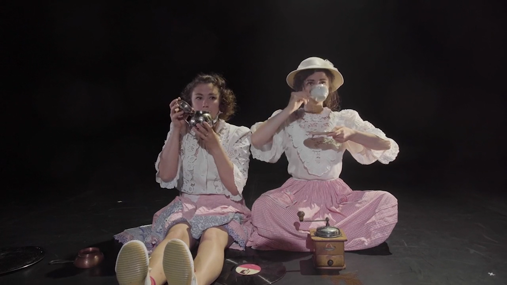 Ode an die Dinge – ein Tanztheater für jung & alt